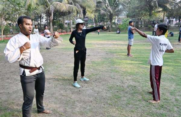 पत्रिका हमराह में कराते प्र​शिक्षण चलता हुआ। 