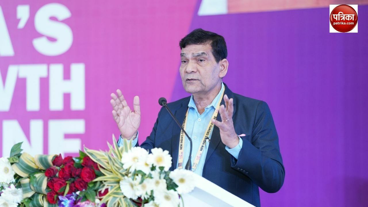 ऊर्जा मंत्री एके शर्मा ने हड़ताल पर बैठे बिजली कर्मियों से अपील की
