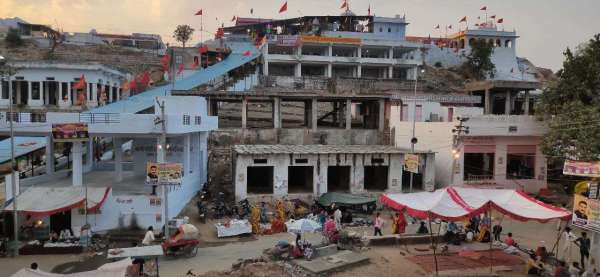 Chaksu Sheetlamata's Lakhi mela