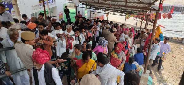 वहीं प्रशासन ने सुरक्षा व्यवस्था के पुख्ता इंतजाम किए हुए हैं। करीब 350 पुलिस जवान व्यवस्थाएं संभाले हुए है।