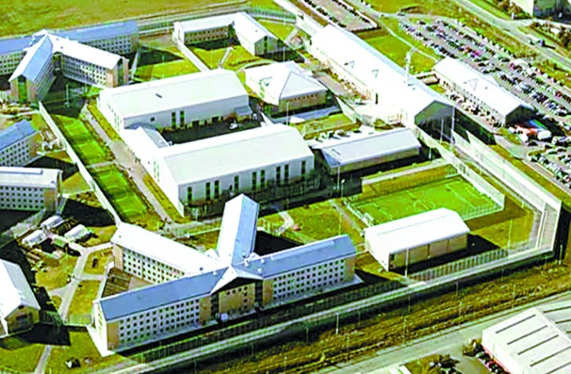 कैदियों पर दिल आया... ब्रिटेन की 18 Female guards की नौकरी गई