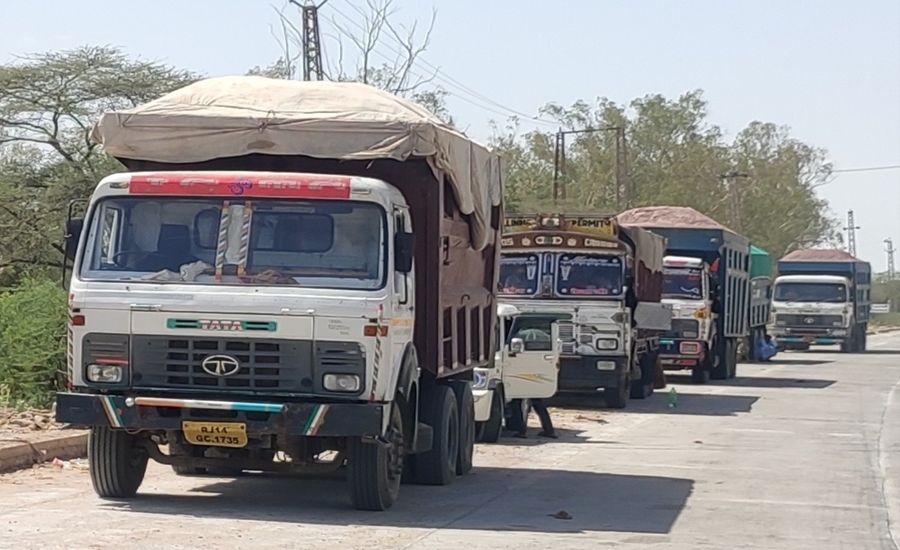 अधिक कमाई के लिए बेकाबू हो रही रफ्तार