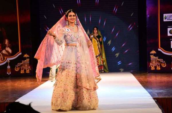 Beauty Peasant Shimmer Mrs Rajasthan 2023