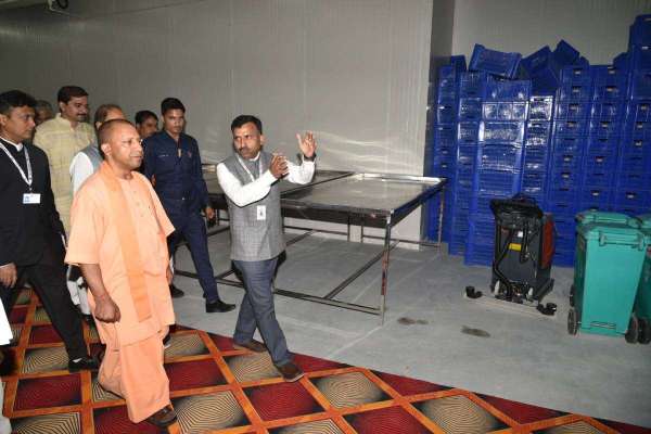 CM Yogi Adityanath inspected Integrated Packe House Varanasi