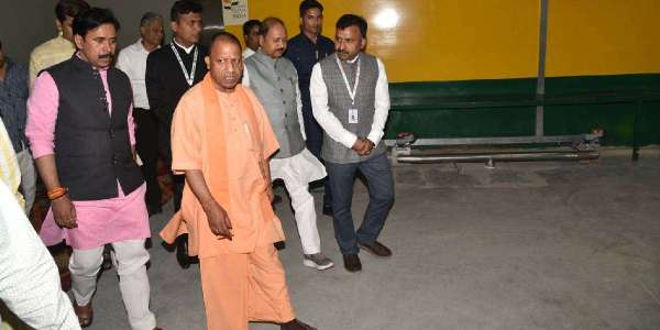 CM Yogi Adityanath inspected Integrated Packe House Varanasi