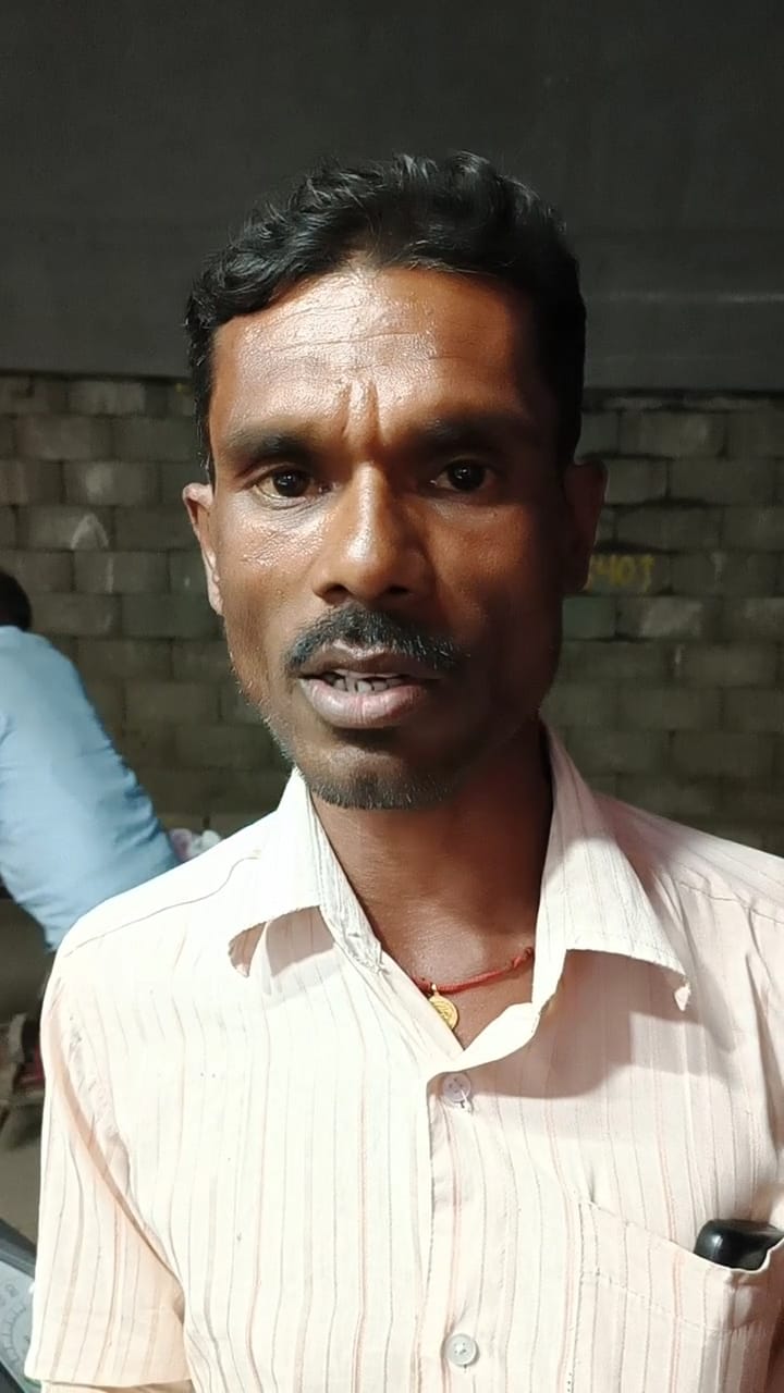 Thieves challenging the police, again a farmer became a victim of theft in the market