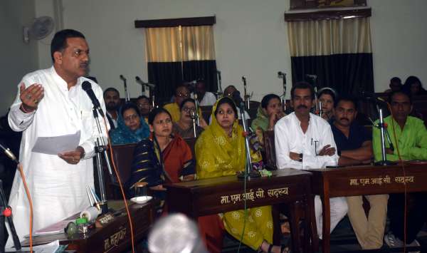 ग्वारीघाट का नाम बदला  