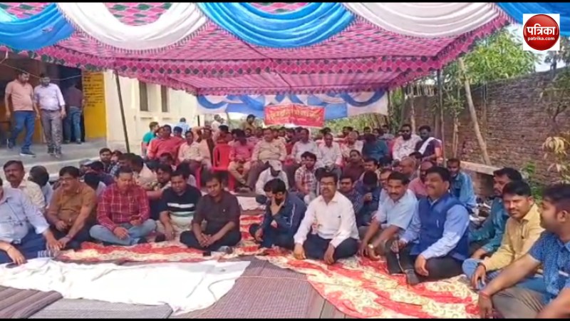 Hail rain in Burhanpur, white sheet spread on the roads,