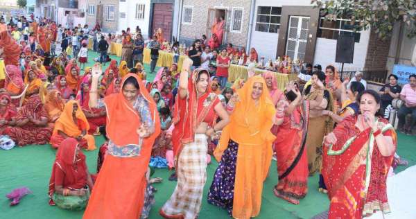 गणगौर प्रतिमाओं का पूजन, खोळा भरने की हुई रस्म