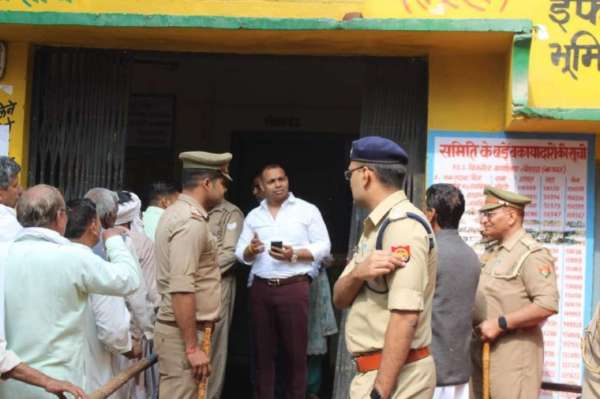 साधन सहकारी समिति चुनाव मतदान