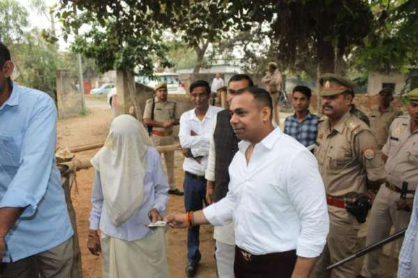 साधन सहकारी समिति चुनाव मतदान