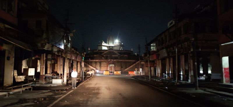 रोडलाइट का 17 करोड़ नहीं चुकाया, शहर अंधेरे में डूबा