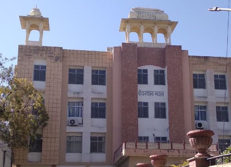 प्रभु सेवा को आतुर पुजारी, सरकार ‘परीक्षा’ ले रही भारी