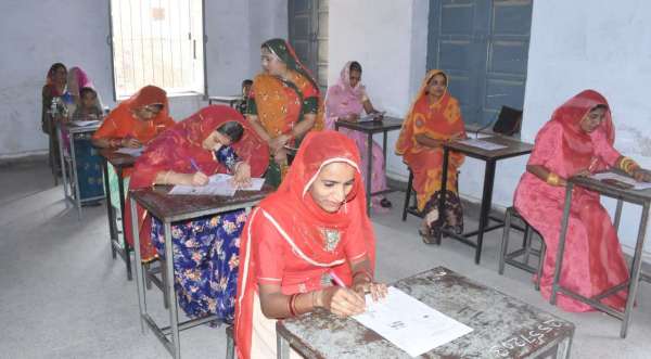 साक्षर होने की ललक ऐसी कि परीक्षा में लक्ष्य से 2114 अधिक लोग बैठे