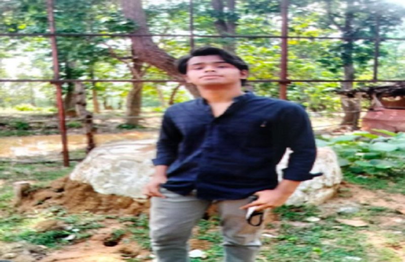 बीटेक के स्टूडेंट ने फांसी लगाकर की आत्महत्या