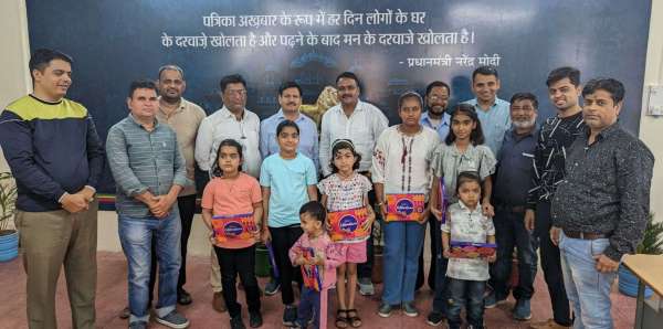 पत्रिकायण में बेटियों ने विभिन्न प्रतियोगिताओं में लिया भाग