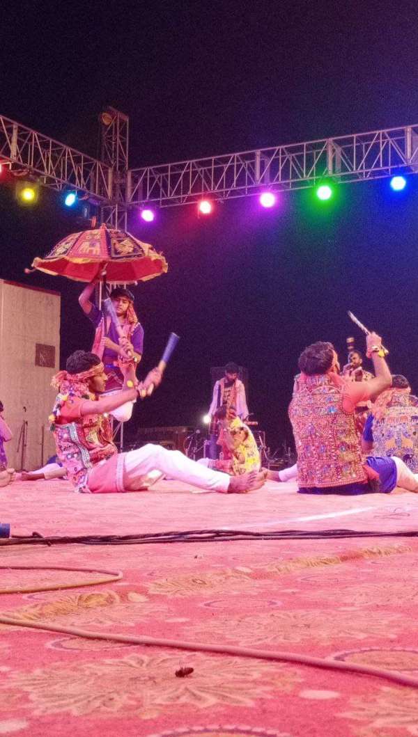 महाबार के धोरों पर रंगारंग कार्यक्रम से थार महोत्सव का समापन