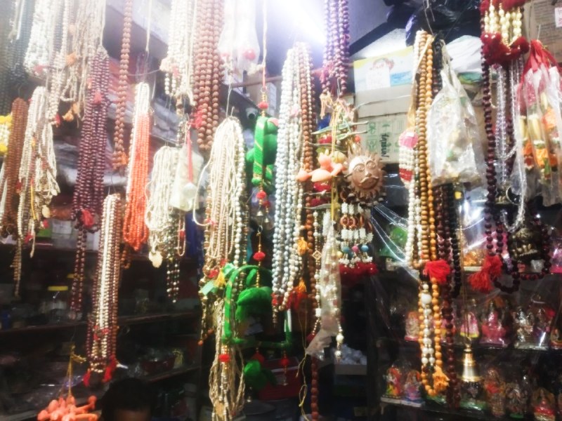 Video: चैत्र नवरात्र पर महंगी हुई देवी पूजा, रोली और हवन सामग्री पर इतना बढ़ा दाम