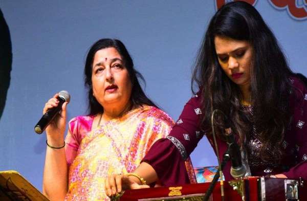 अनुराधा पौड़वाल 