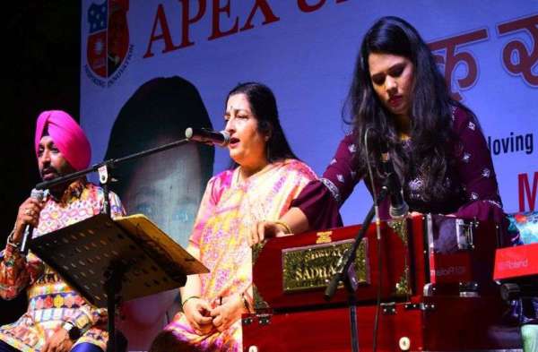 अनुराधा पौड़वाल 