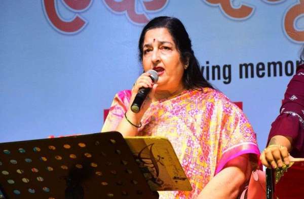 अनुराधा पौड़वाल 