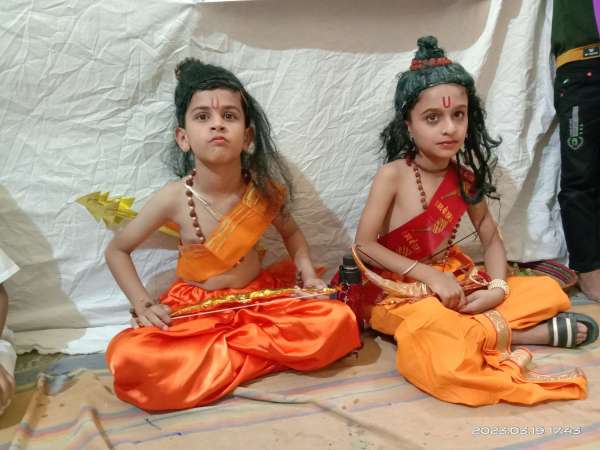 आकर्षण का केन्द्र रही झांकियां