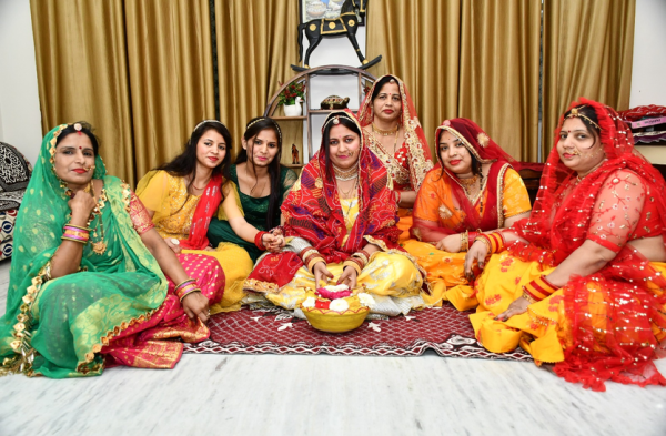 Patrika Photo Gallery: गणगौर के लोकगीतों की गूंज: गौर-गौर गौमती ईसर पूजे पार्वती