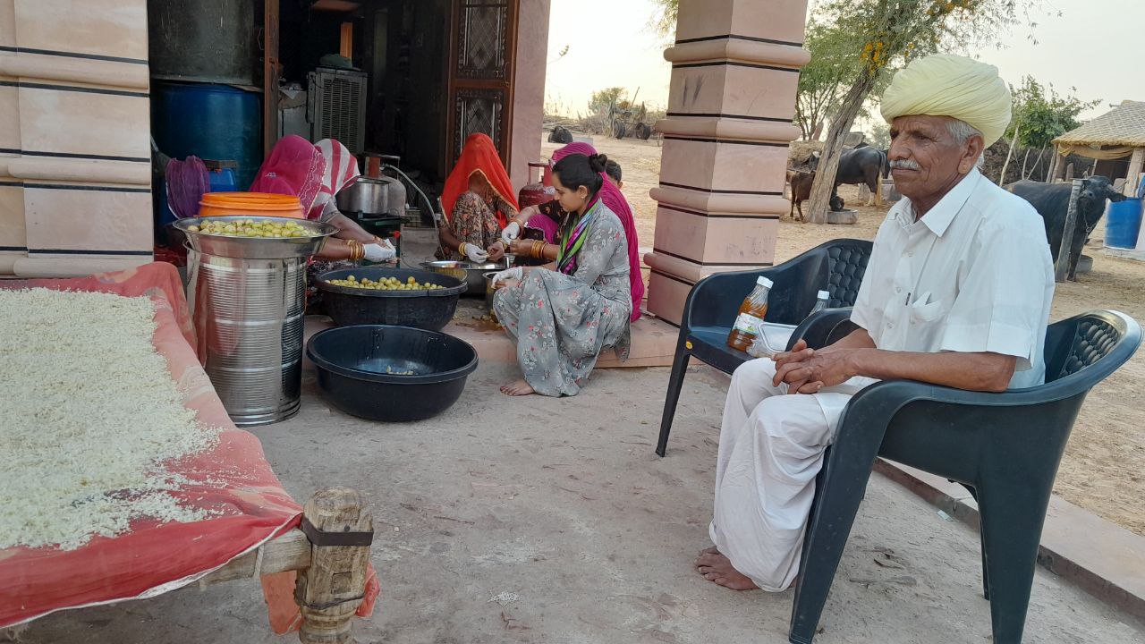 जैविक खेती की अलख जगा रहा किसान