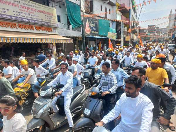 आयो लाल झूले लाल के जयकारे लगाते हुए निकली सिंधी समाज की वाहन रैली