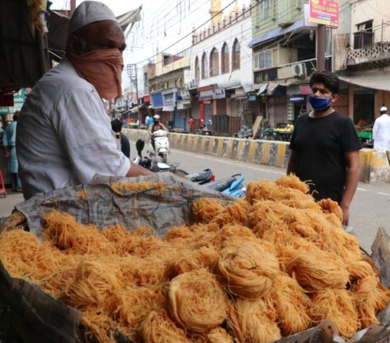 Ramzan 2023: कल से रमजान शुरु, मुस्लिम इलाकों में चहल पहल, पहला रोज 13 घंटे का