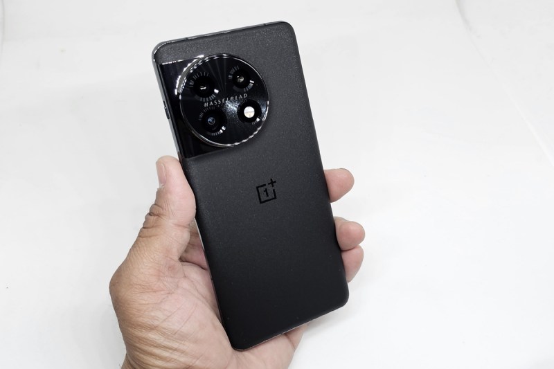 oneplus_115g_2.jpg