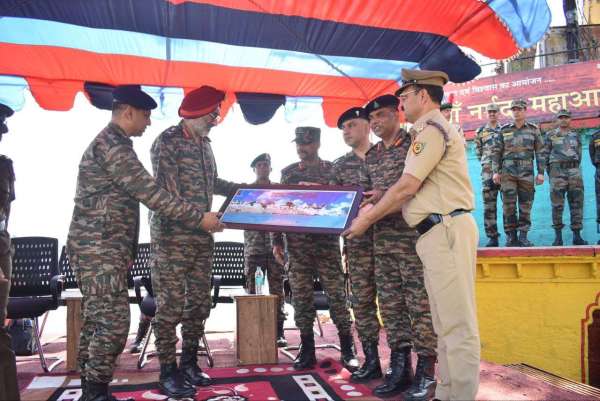 एनसीसी महानिदेशालय के निदेशक ले.जनरल गुरबीरपाल सिंह पहुॅचे नर्मदापुरम..देखें तस्वीरें