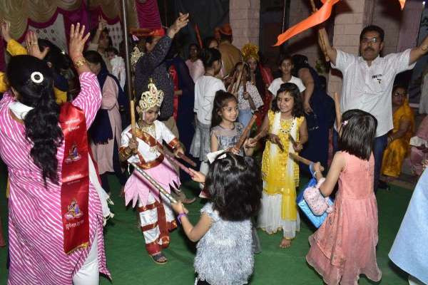 चेटीचण्ड पर निकाली भगवान झूलेलाल की शोभायात्रा