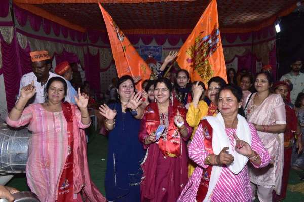 चेटीचण्ड पर निकाली भगवान झूलेलाल की शोभायात्रा