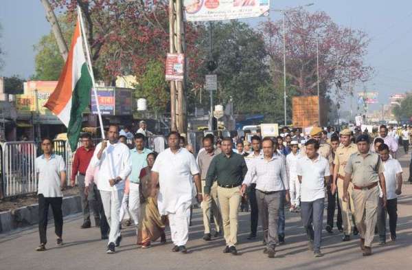 Non-violence march taken out on Sacrifice Day, all religion prayer meeting held..... see photos