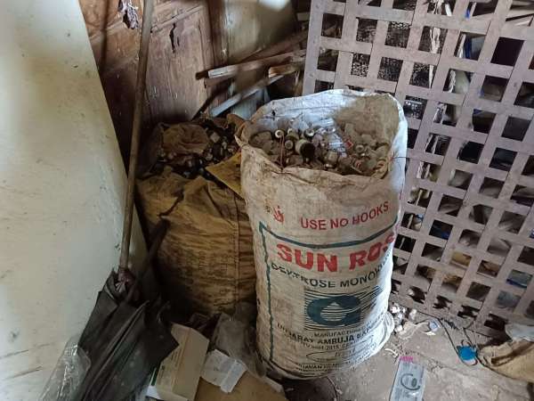 बांसवाड़ा. क्लीनिक पर मिला वेस्टेज।