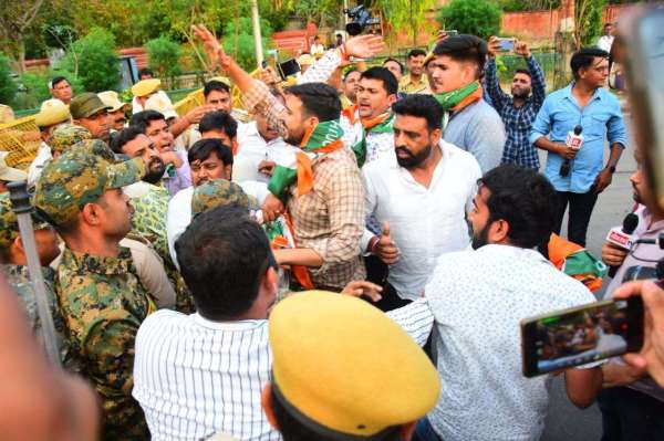 Youth Congress protests outside BJP headquarters over removal of Rahul Gandhi's Lok Sabha membership