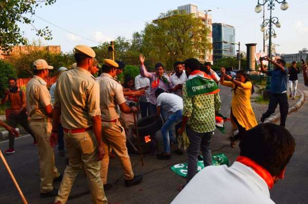 Youth Congress protests outside BJP headquarters over removal of Rahul Gandhi's Lok Sabha membership