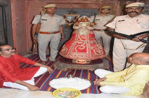 सुरक्षा के कड़े पहरे में रहती है चांदमल ढड्ढा की गणगौर, देखें फोटो