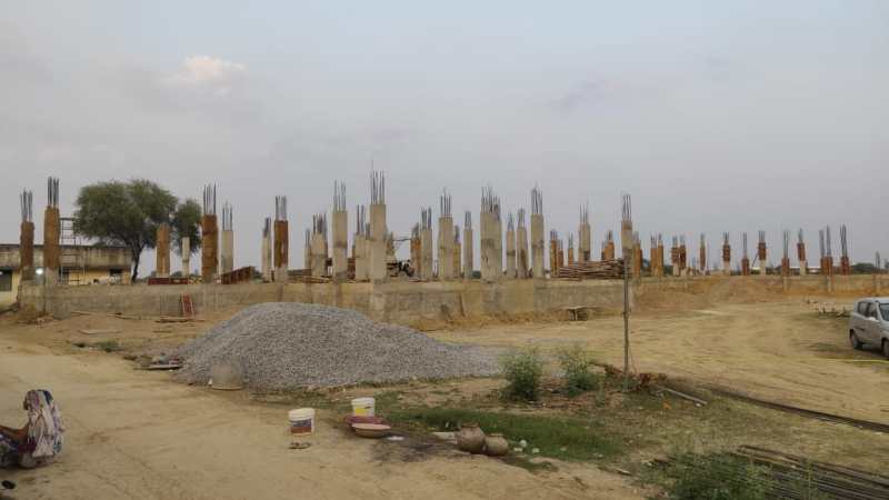 सरकारी भवनों के निर्माण में गलत स्थल चयन, कहीं भूमि विवाद व जल भराव