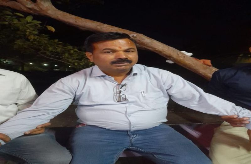 50 हजार में सौदा हुआ, 25 की पहली किस्त लेते धराया