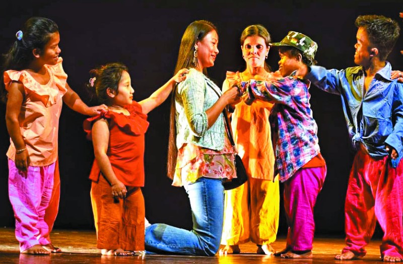 World Theatre Day : रंगमंच से मिला आत्मविश्वास तो ऊंचा हो गया 'कद', अब सम्मान की दृष्टि से देखते हैं लोग