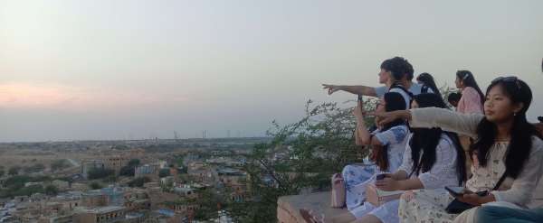 स्वर्णनगरी की सुंदरता पर मोहित विदेशी