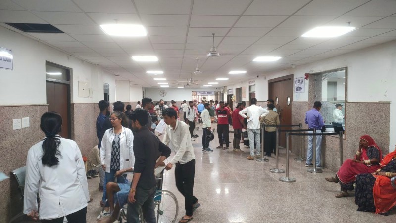 right to health bill : प्राइवेट हॉस्पिटल बंद, सरकारी में लंबी कतार, मरीज कहां दिखाएं