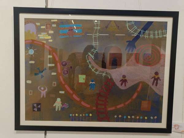 देखें फोटोे: कलाकारों के आर्टवर्क में समर वेकेशन के दृश्य और चिटिंयों से बनी बाईक व रोड़ लाइट