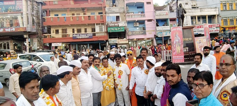 शहर में धूमधाम से निकली निषादराज जयंती पर शोभायात्रा