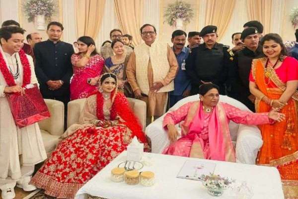 marriage of mayawati's nephew.jpg