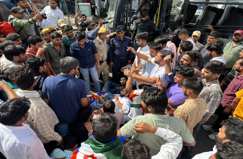 Rajasthan New BJP President: बीजेपी कार्यालय की तरफ बढ़ रहे एनएसयूआई कार्यकर्ताओं की पुलिस से झड़प, बल प्रयोग कर खदेड़ा