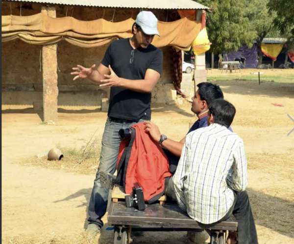 देखें फोटोे: कैसे शूट होे रही है कोस मीनार पर डॉक्यूमेंट्री