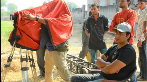 देखें फोटोे: कैसे शूट होे रही है कोस मीनार पर डॉक्यूमेंट्री